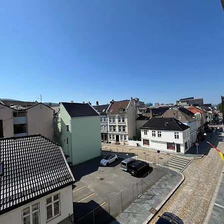 Cozy Modern Center * Bergen